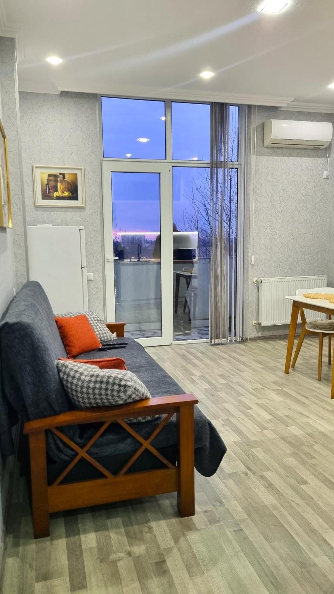 Kate'S New Cozy Apartment 库塔伊西 外观 照片