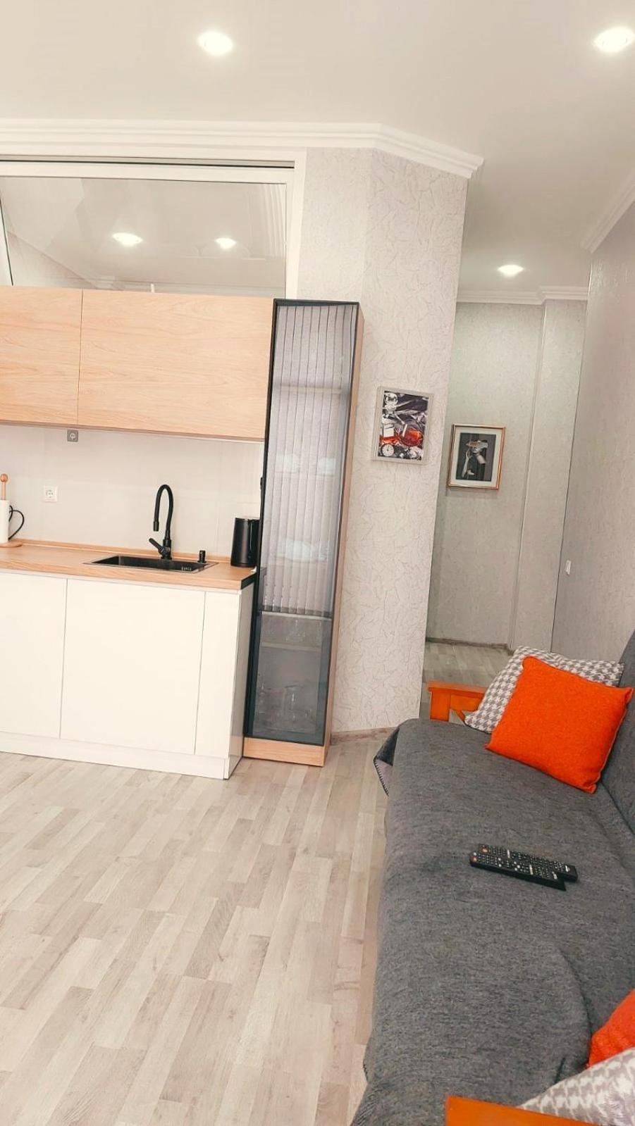 Kate'S New Cozy Apartment 库塔伊西 外观 照片